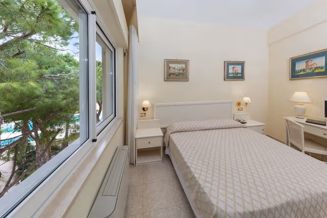 Standard Room, 1 Bedroom, Garden View
