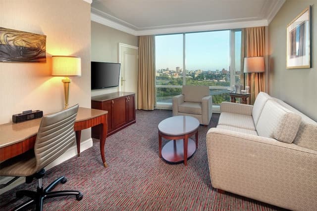 1 Bedroom Suite, 1 King Bed, Jetted Tub
