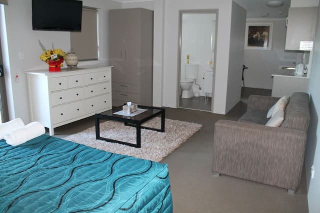 Suite, 1 King Bed
