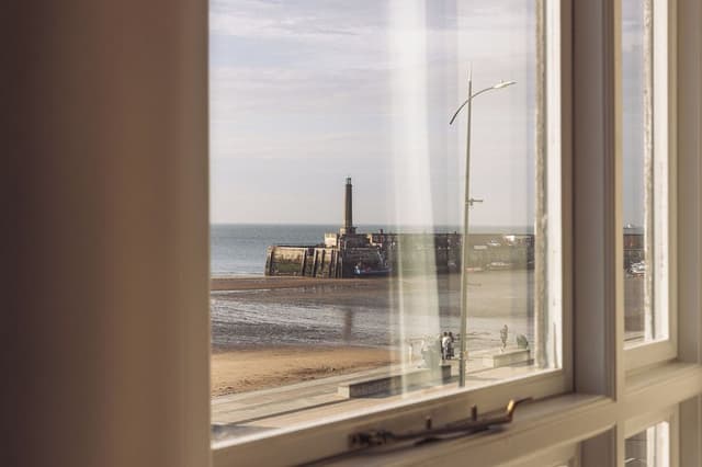 Suite (Lookout)