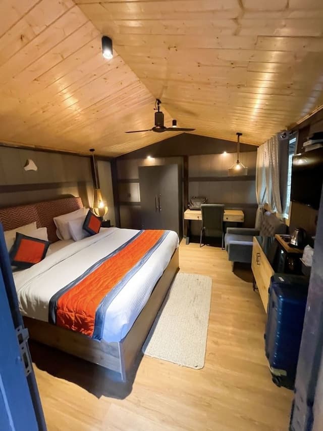 Deluxe Tent