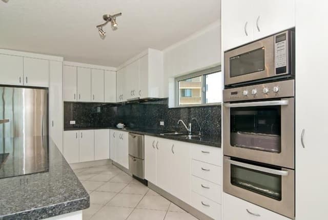 Deluxe Apartment, Multiple Bedrooms, Non Smoking, Kitchen (3 Bed Deluxe View)