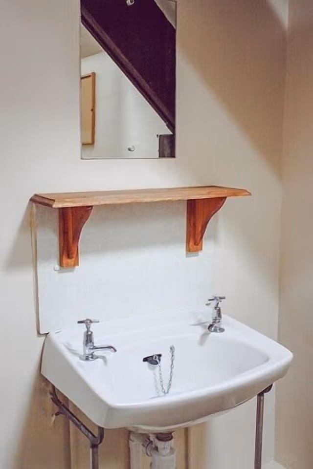 Quadruple Room, Shared Bathroom