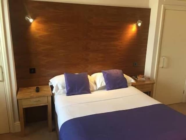 Double Room, 1 Double Bed