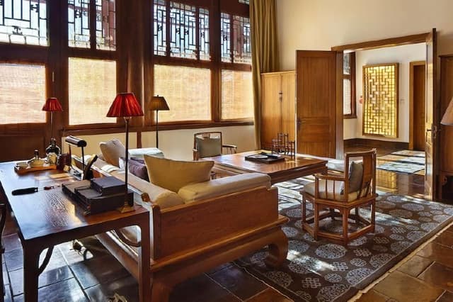 Deluxe Suite