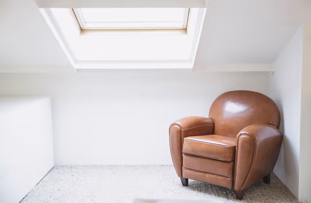 Super Deluxe Two Bedroom Loft Apartment (The While Loft)