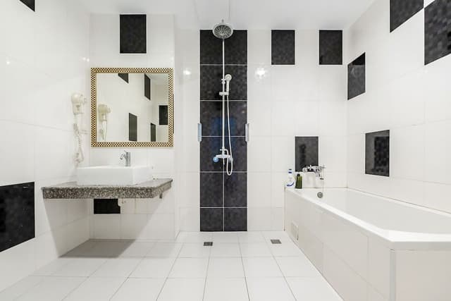 Double Room, Bathtub, Mountain View