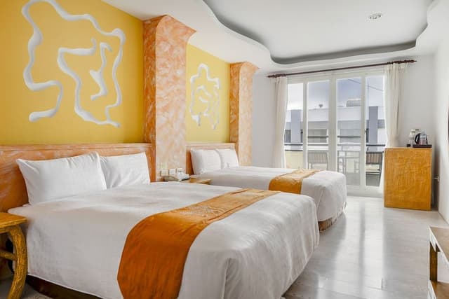 Superior Quadruple Room, Bathtub