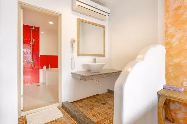 Superior Quadruple Room, Bathtub