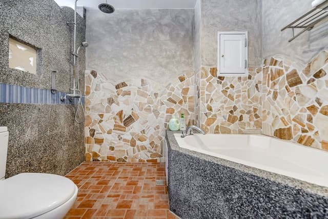 Superior Double Room, Bathtub