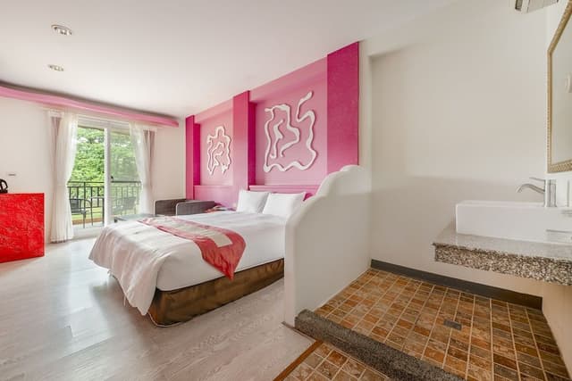 Double Room, Bathtub, Mountain View