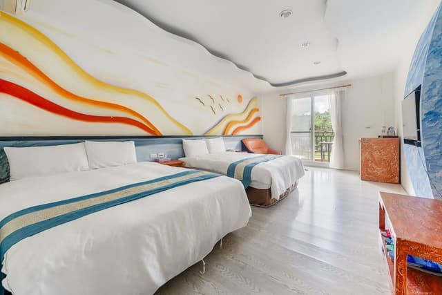 Quadruple Room, Bathtub, Mountain View