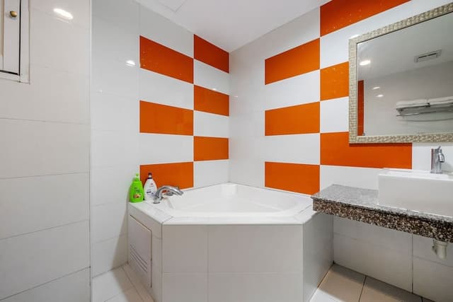 Quadruple Room, Bathtub, Mountain View