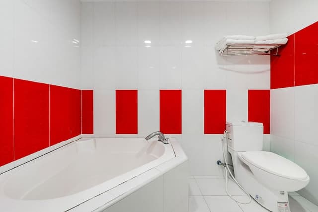 Superior Quadruple Room, Bathtub