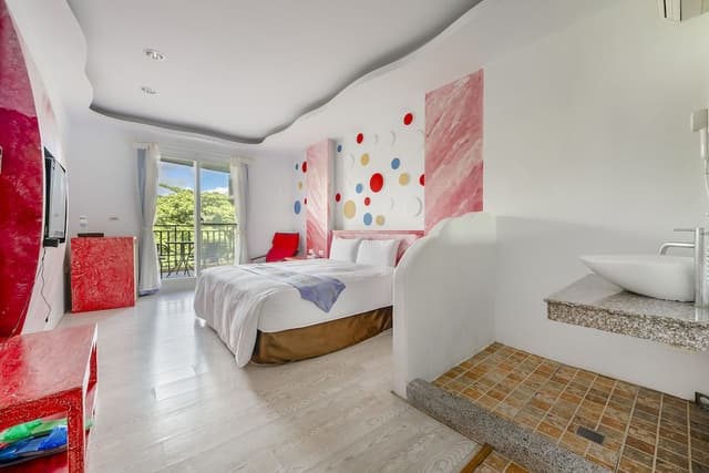 Double Room, Bathtub, Mountain View