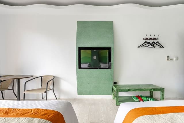 Superior Quadruple Room, Bathtub