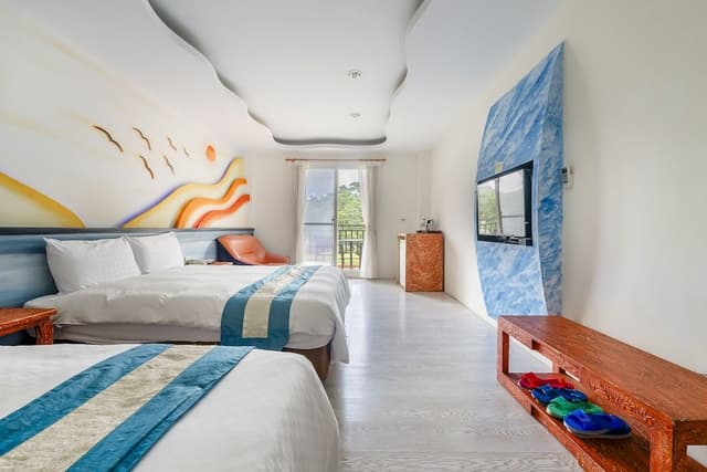Quadruple Room, Bathtub, Mountain View