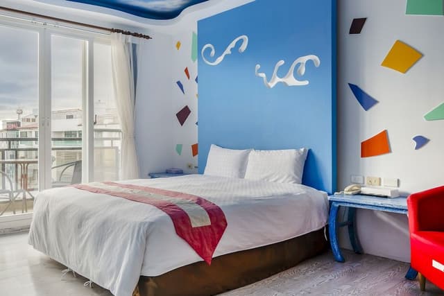Superior Double Room, Bathtub