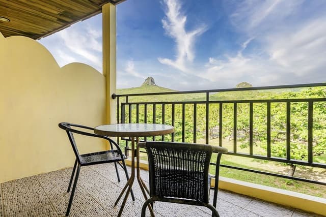 Double Room, Bathtub, Mountain View