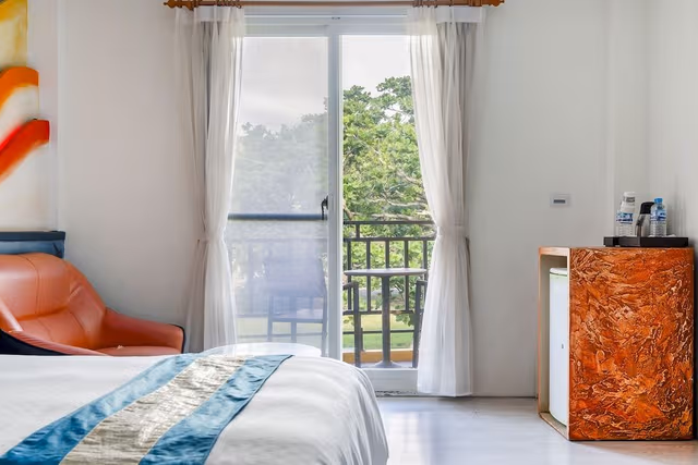 Quadruple Room, Bathtub, Mountain View