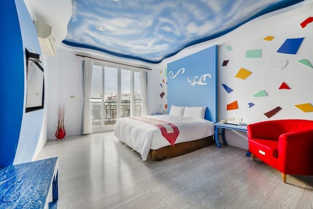 Superior Double Room, Bathtub