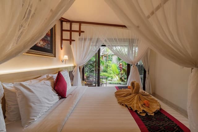 Deluxe Double Room, 1 Bedroom, Pool View, Ground Floor