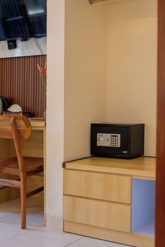 Deluxe Double Room, 1 Bedroom, Pool View, Ground Floor