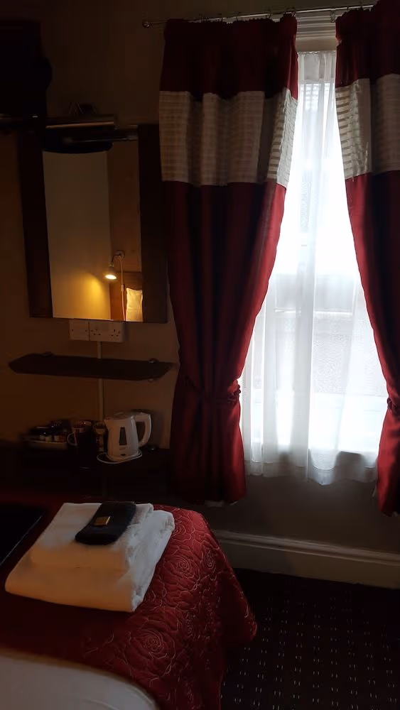 Double Room (Small Double)