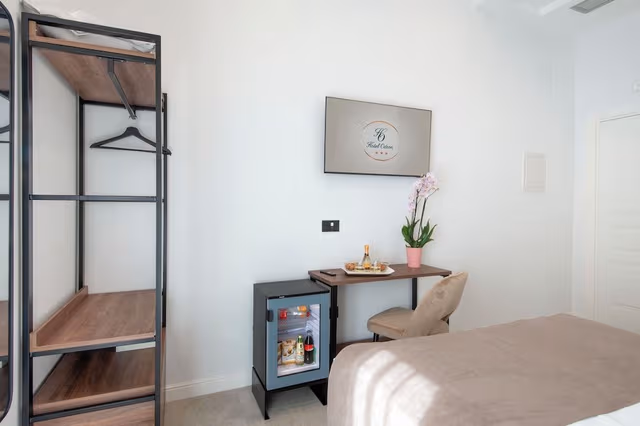 Economy Room