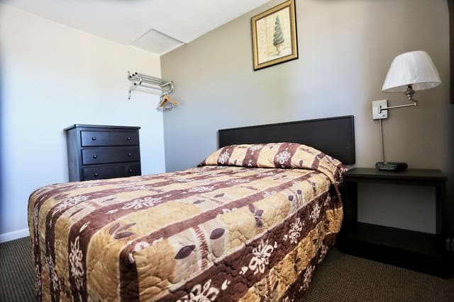 Double Bed Pet Friendly
