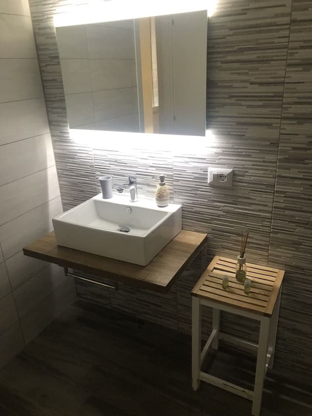 New Suite and kitchen S2