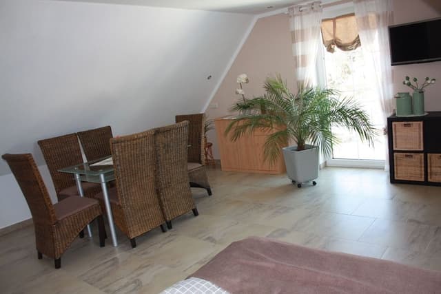 Suite, 3 Bedrooms (3)