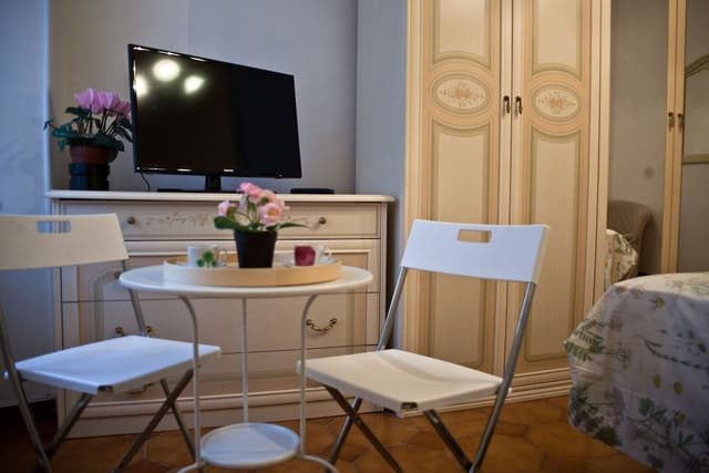 Family Apartment, 2 Bedrooms, Courtyard View