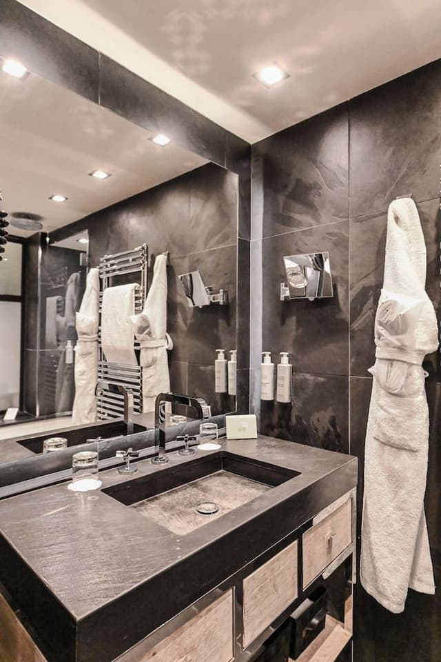 Suite, Mountain View