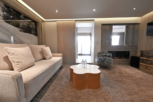 Suite, Mountain View