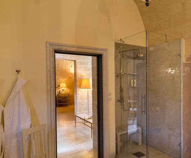 Suite, Garden View (One)