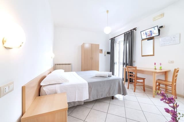 Studio, Kitchenette, Garden Area