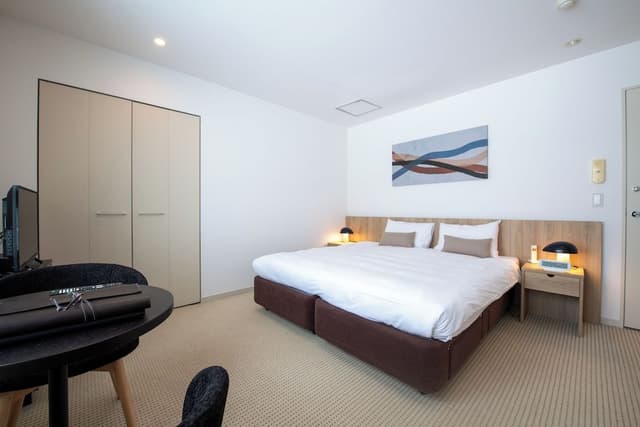 2 Bedroom Suite