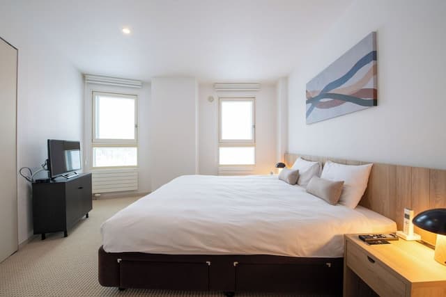 2 Bedroom Suite