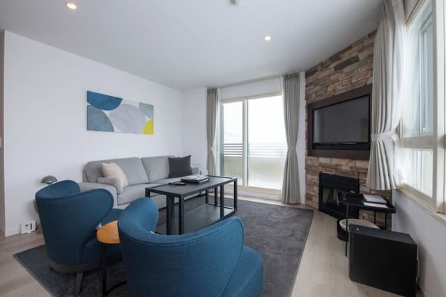 2 Bedroom Suite