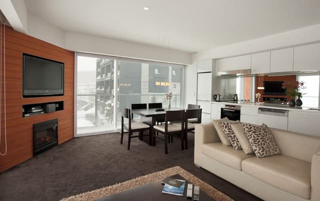 2 Bedroom Suite