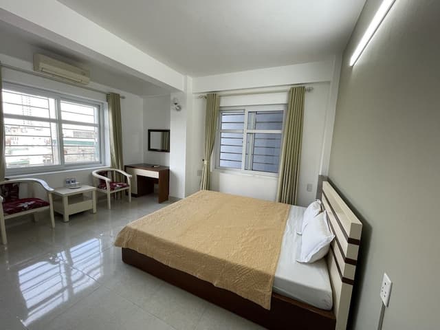 Deluxe King Bed