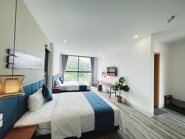 Family Studio Suite, Poolside