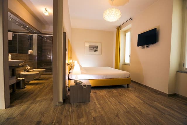 Standard Double or Twin Room, Non Smoking, City View