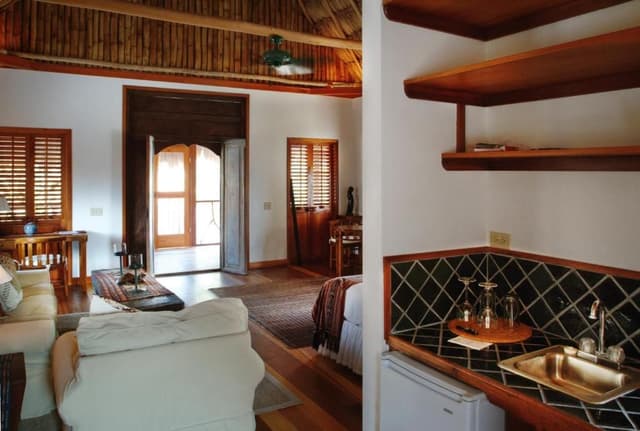 Roman's Lagoon Bungalow 