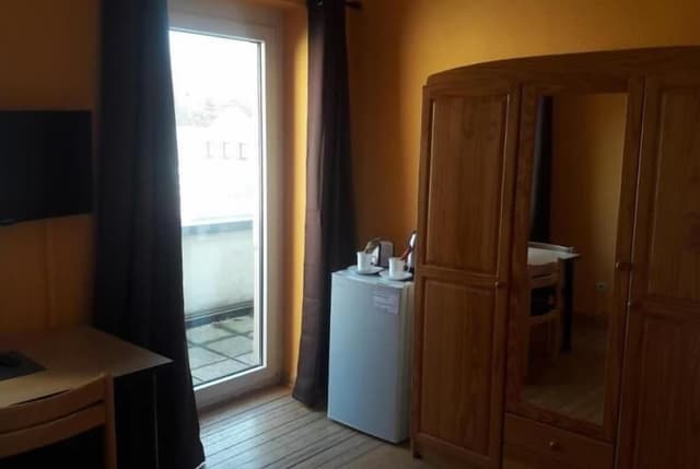 Twin Room, Shared Bathroom