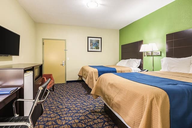 Room, 2 Queen Beds, Non Smoking