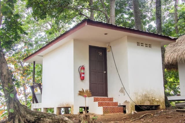 Top bungalow with balcony