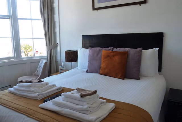 Double Room, 1 King Bed, Ensuite, Sea View (Room1)