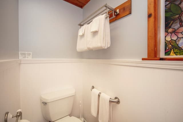 Nene Studio: 1 King + Kitchenette + Pvt Entrance + Lanai